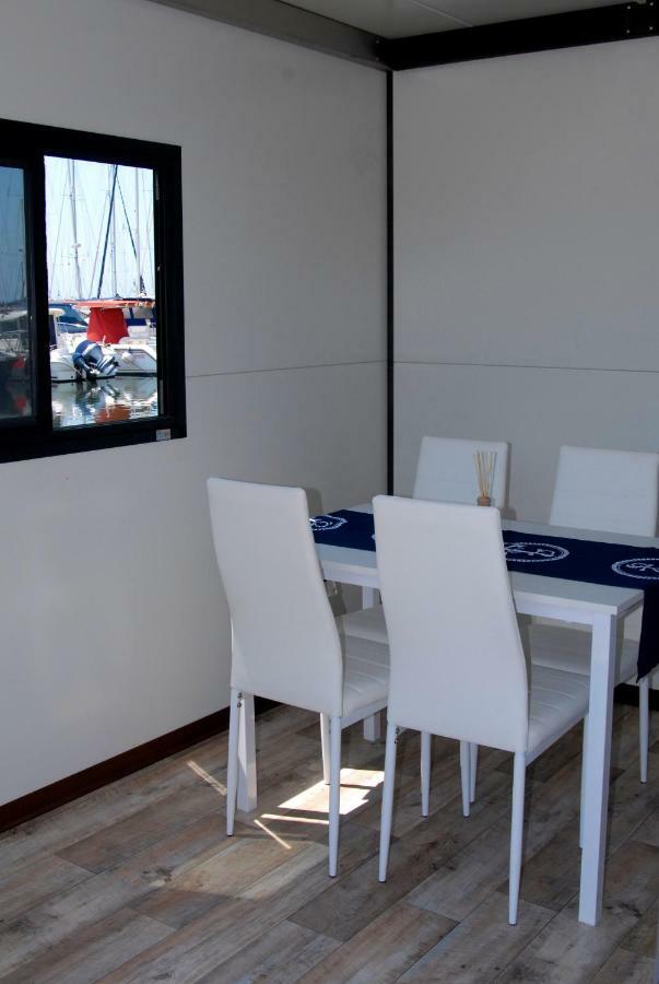 House Boat Luxury Cagliari Hotel Ngoại thất bức ảnh
